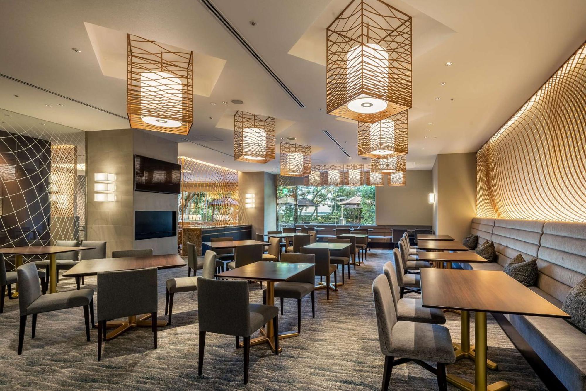 Hilton Tokyo Bay Hotel Urajaszu Kültér fotó