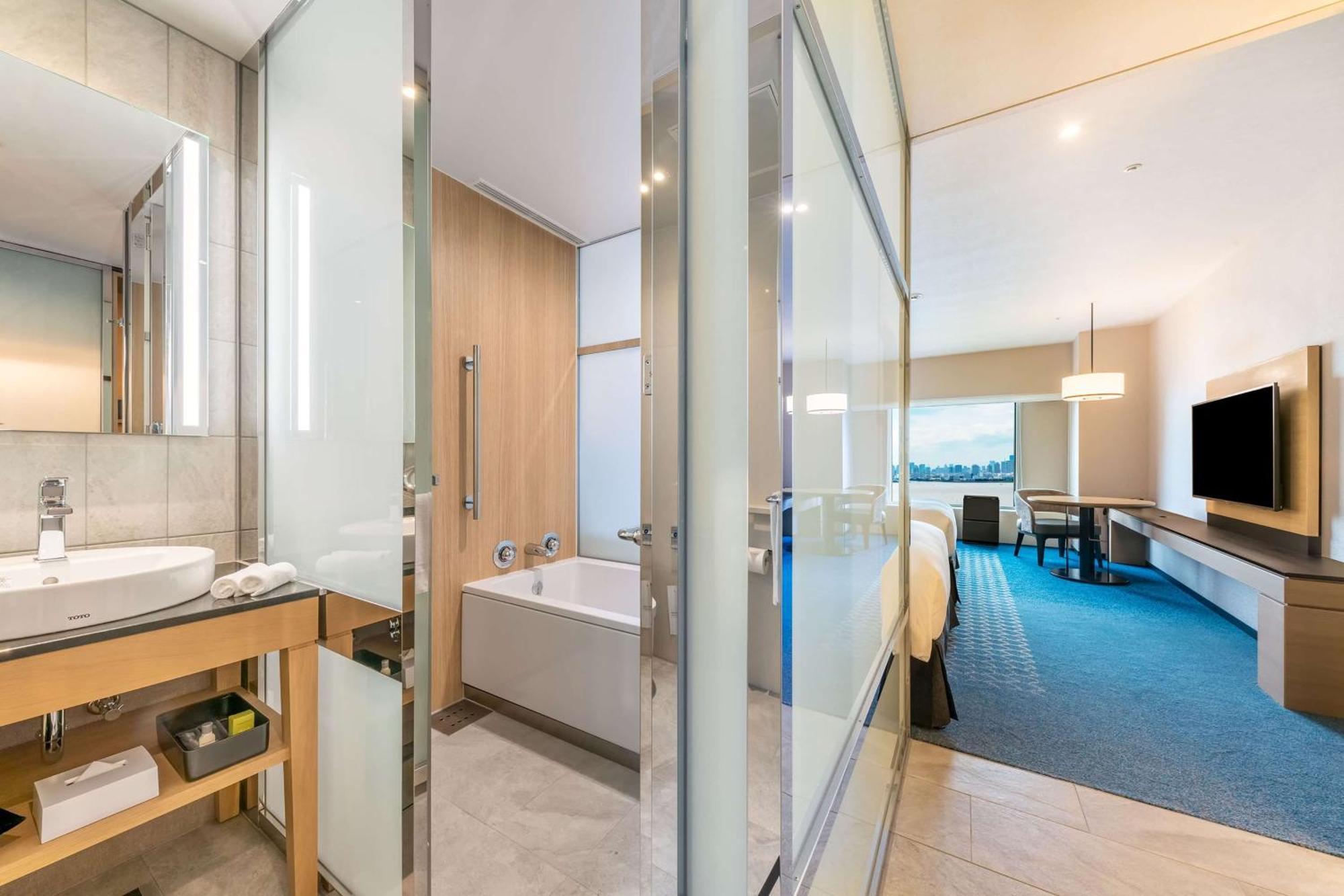 Hilton Tokyo Bay Hotel Urajaszu Kültér fotó