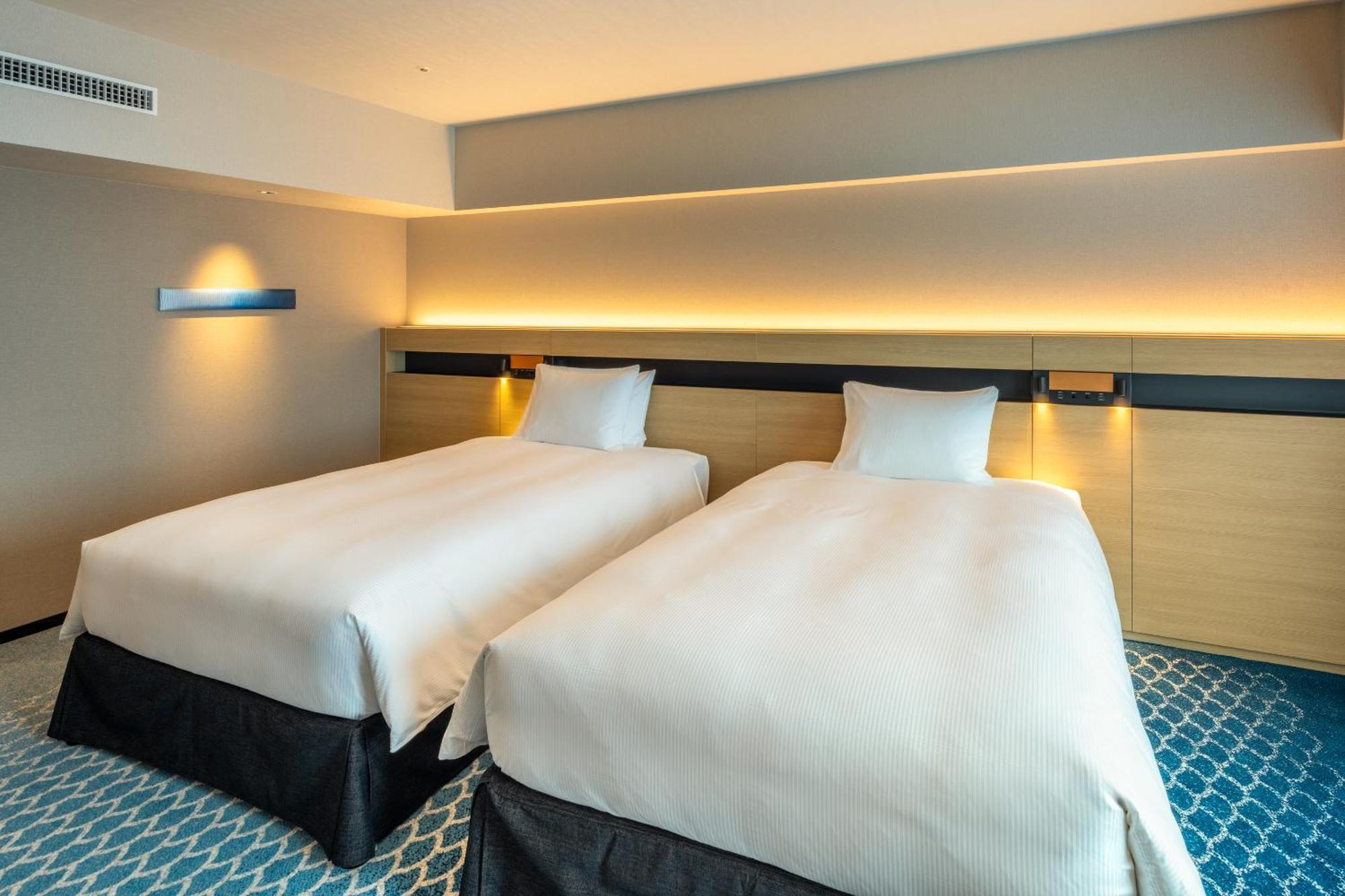 Hilton Tokyo Bay Hotel Urajaszu Kültér fotó