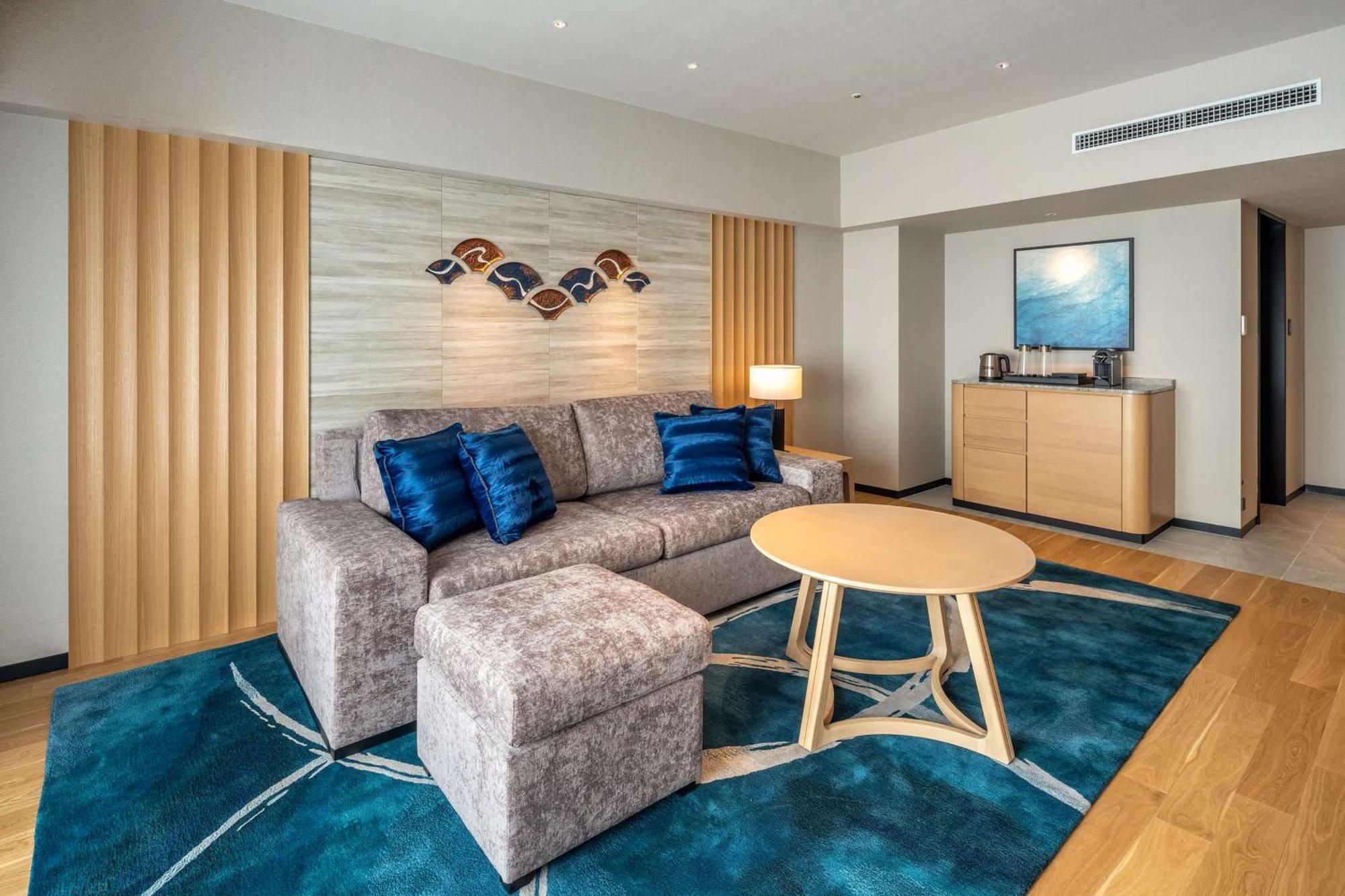 Hilton Tokyo Bay Hotel Urajaszu Kültér fotó